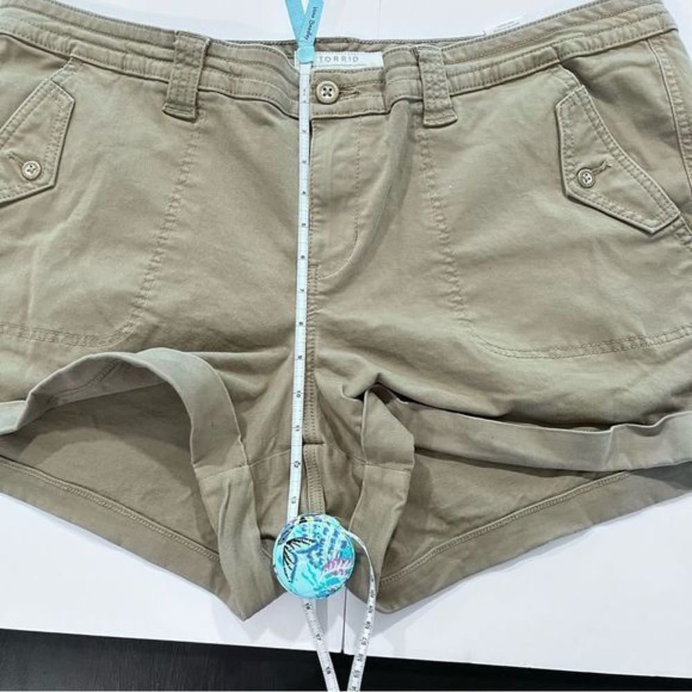 Torrid Olive Green 3.5 Inch Military Stretch Twill‎ Mid-rise Shorts Plus Size 24 - Picture 9 of 13